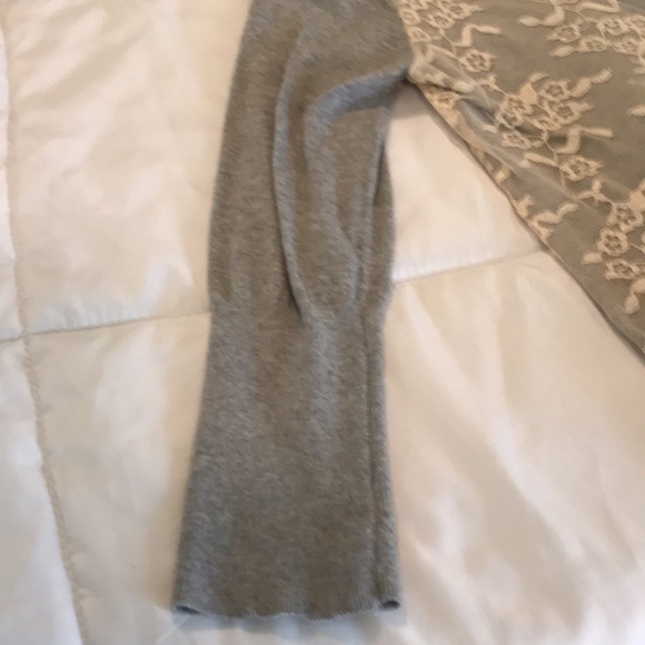 Parfait size medium grey v neck cardigan - Picture 9 of 9